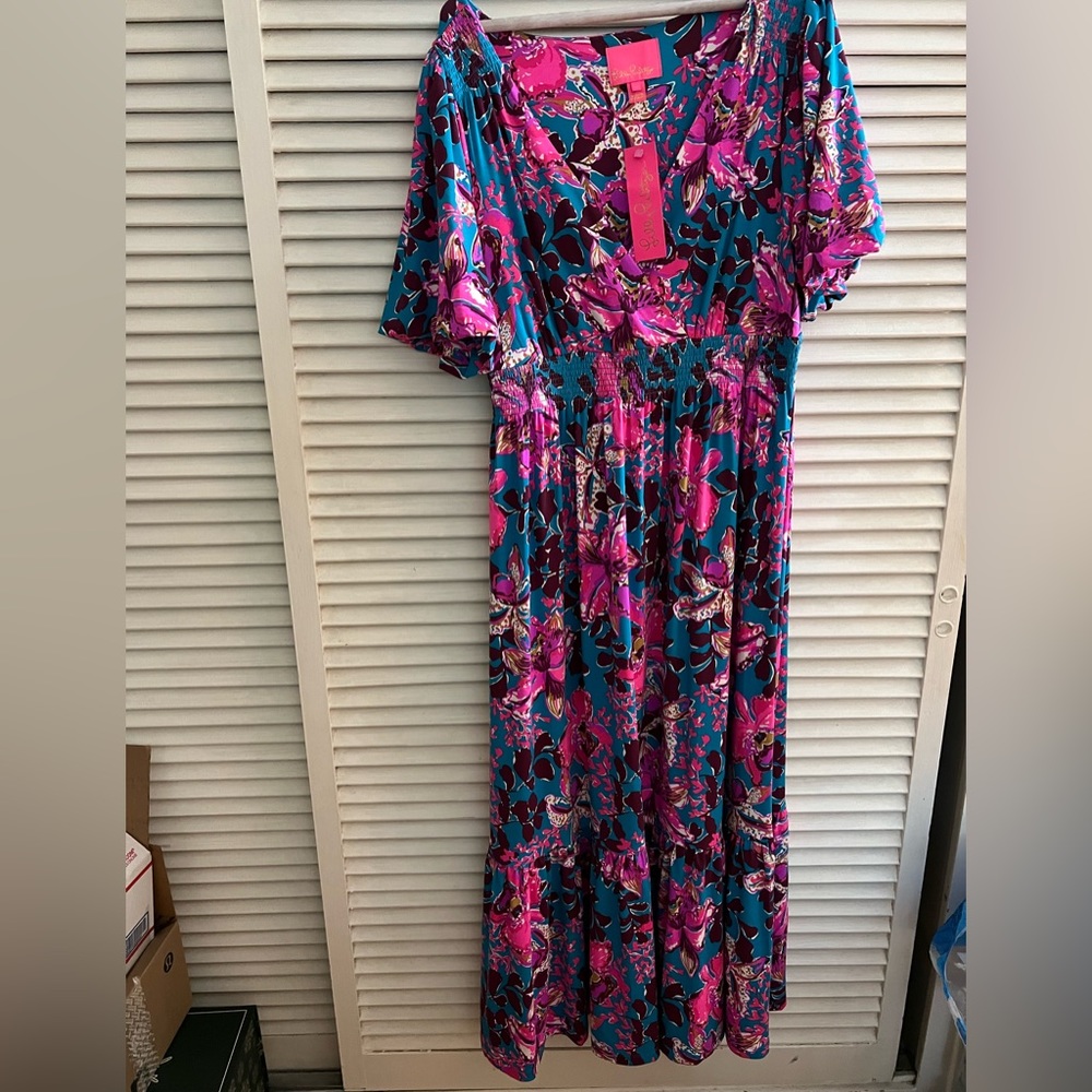Lilly Pulitzer Blue Rhapsody Orchid - Holloway Elbow Sleeve - NWT